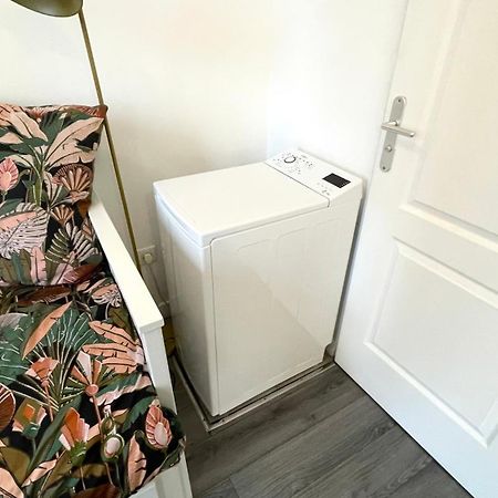 Charming Bright Sunny Studio Near Canal St Martin Paris Bagian luar foto