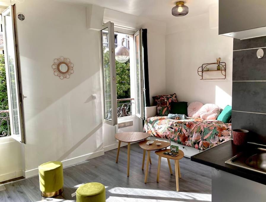Charming Bright Sunny Studio Near Canal St Martin Paris Bagian luar foto